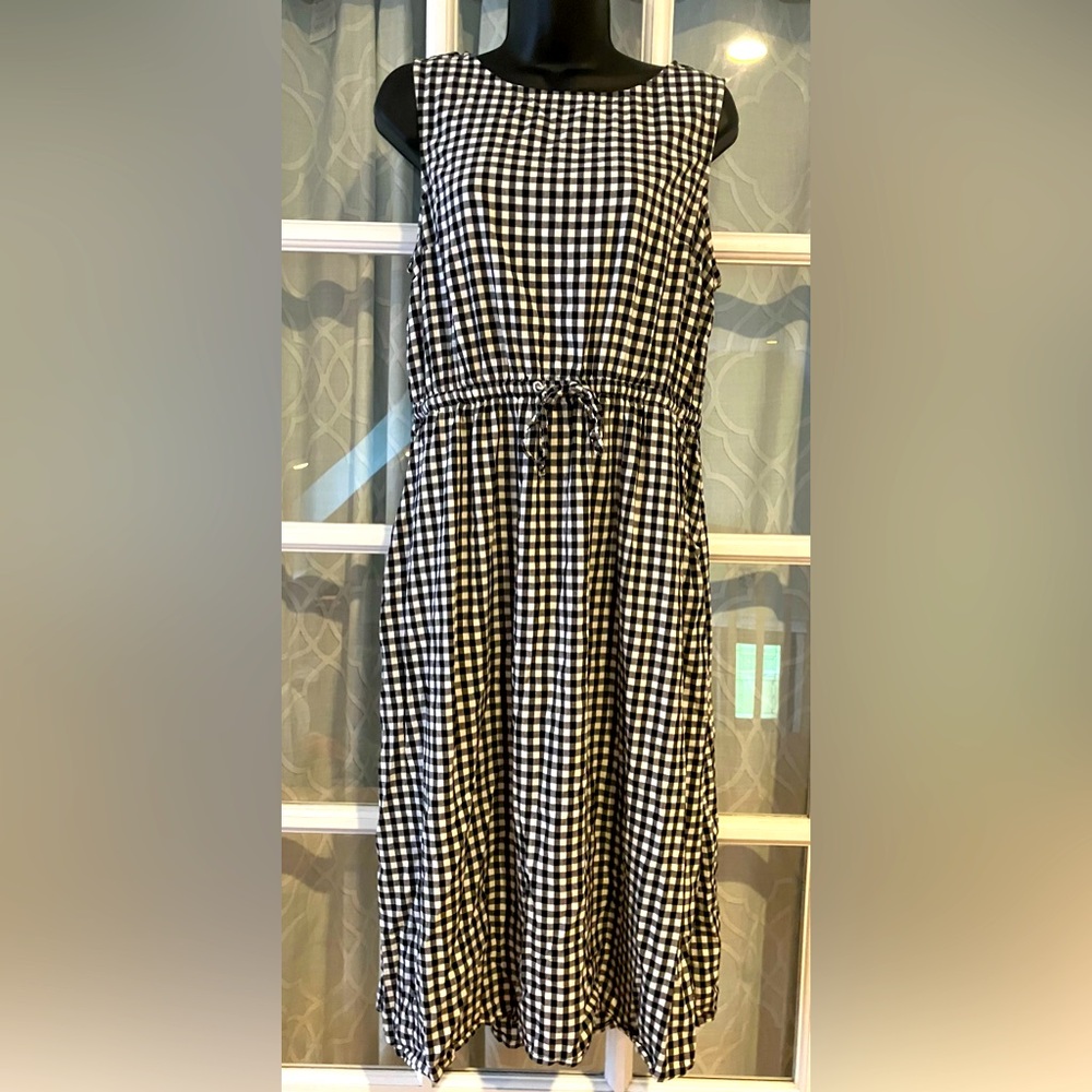 Beach Lunch Lounge size M Black and White Gingham Dress checked dress
